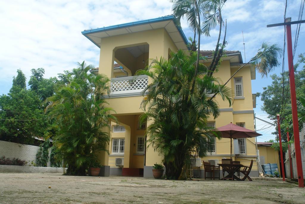 Golden Guest Inn Янгон Екстер'єр фото