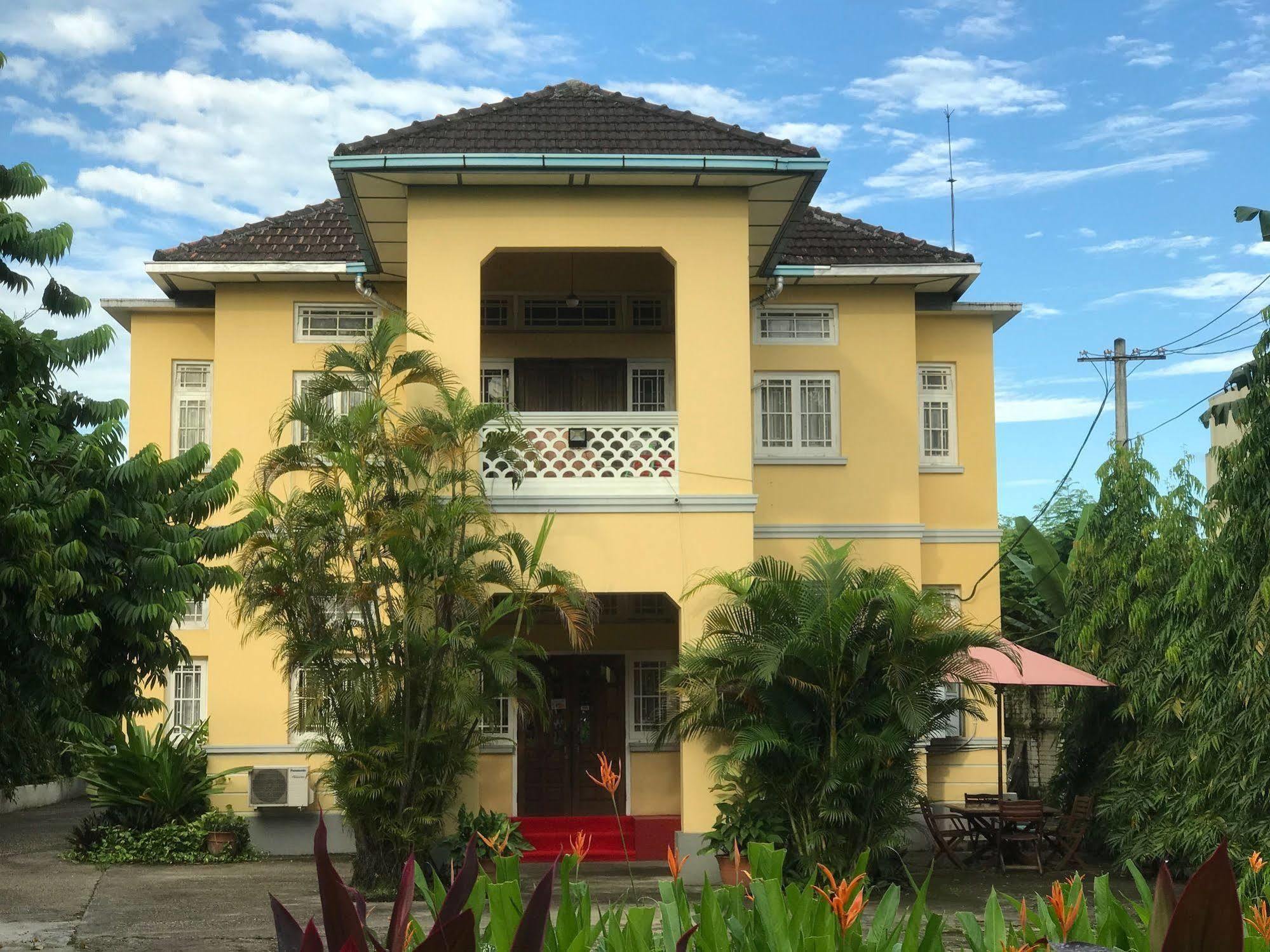 Golden Guest Inn Янгон Екстер'єр фото